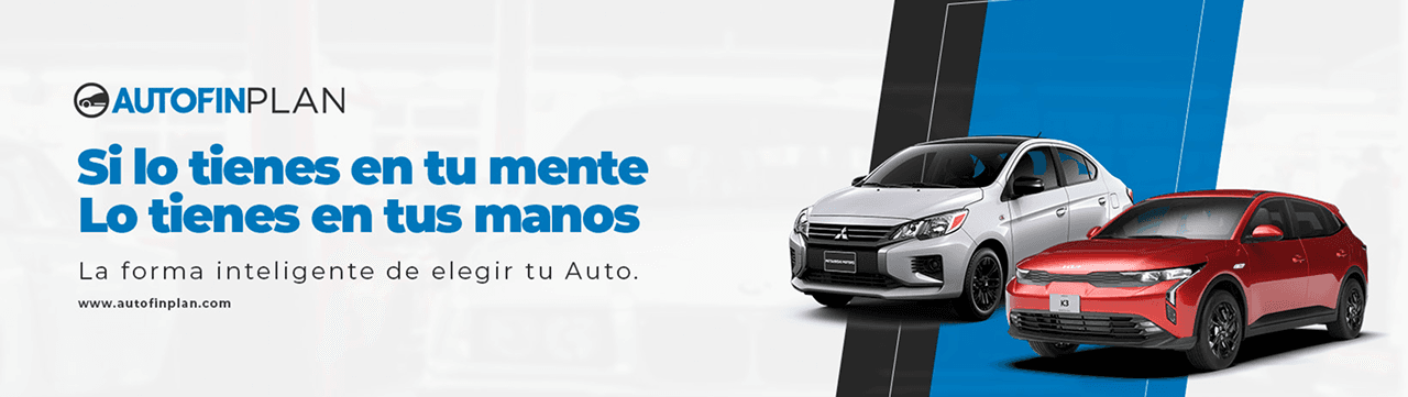 Auto de alta gama en una ruta